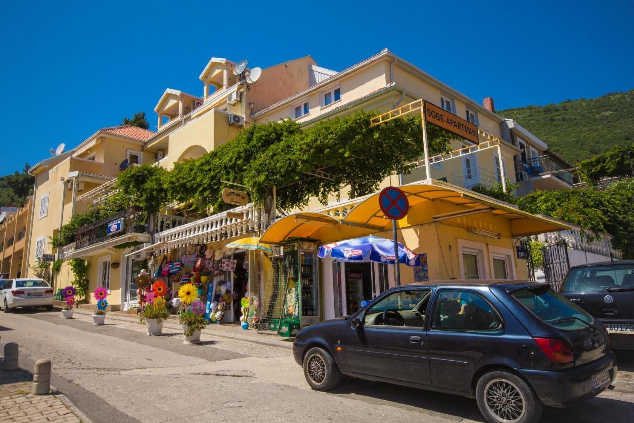 Miomir Perazic Apartments Petrovac Exterior foto